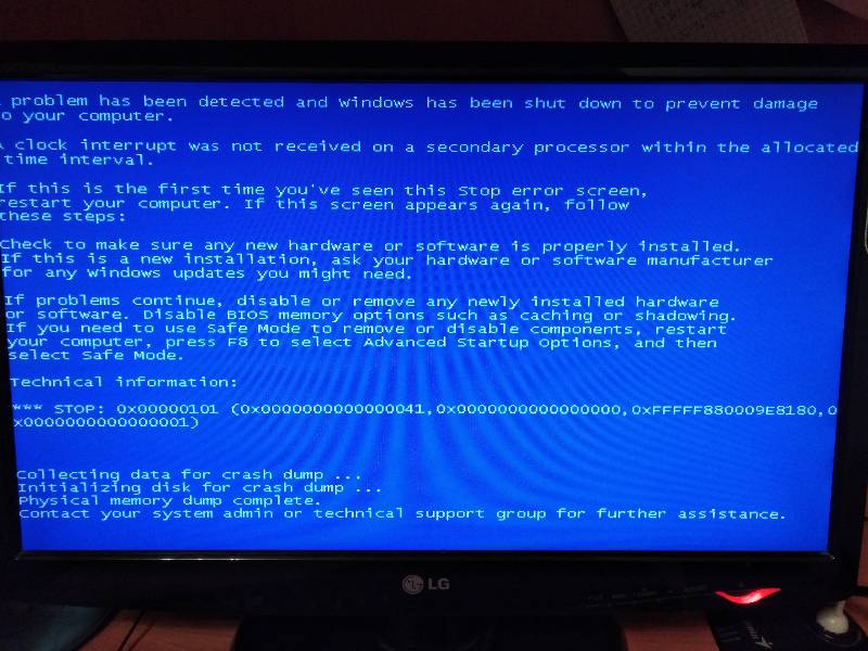 Ошибка на Windows 7 Пробовал переустановить драйверы, винду, биос сбрасывал не помогает. Что делать