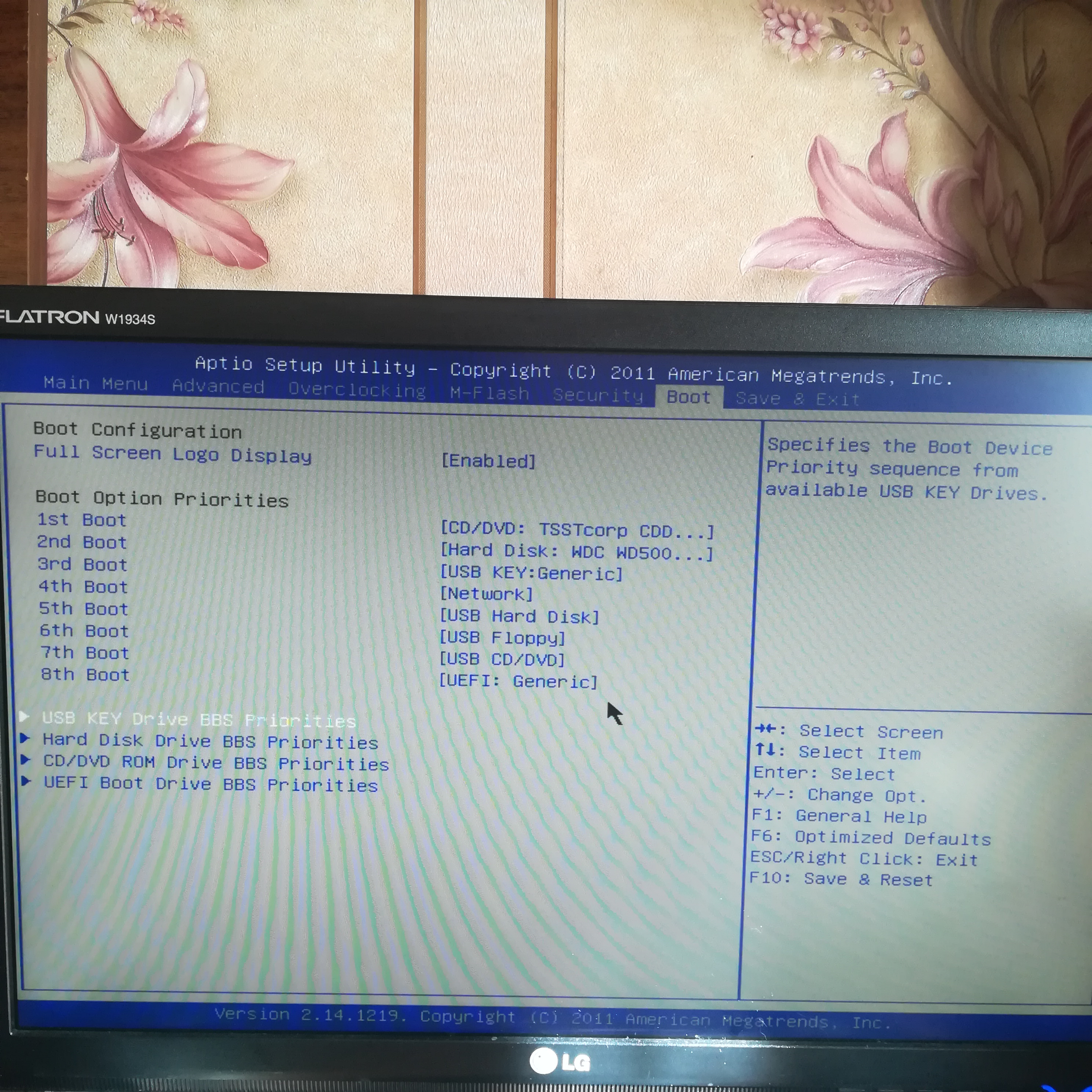 Установка Windows 10 через флешку на AMI Bios