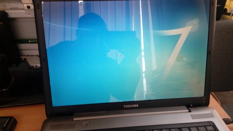 При установки windows зависает