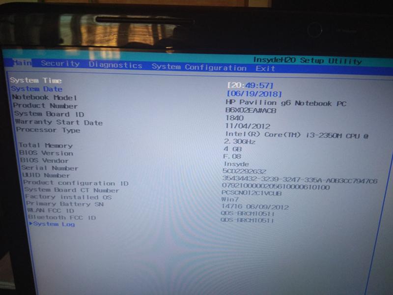 В BIOS отсутствуют вкладки Advanced и Boot. Нужно переустановить windows с загрузочной флешки. Как ее открыть